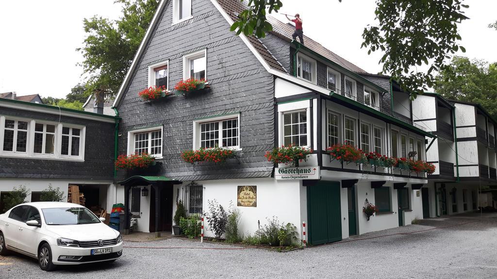 Hotel In Der Strassen Solingen Exterior foto